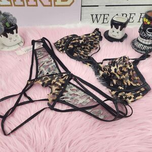 💖 NWT Victoria’s Secret Very Sexy Demi & Brazilian Slip 32DD/Medium #7277 💖